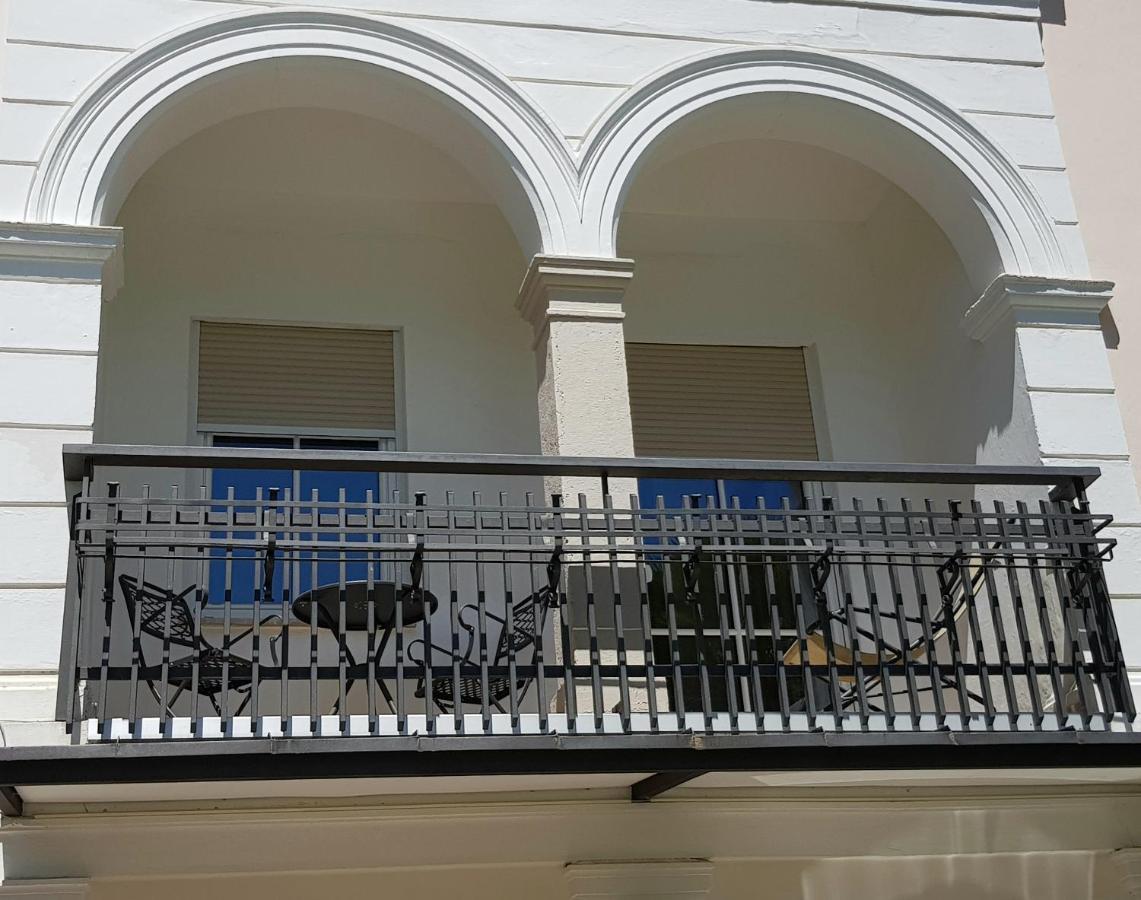 Garni Villa Tyrol - Adults Only Merano Exterior foto